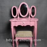 Woode dressing table with mirror frame