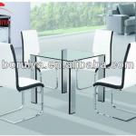 2013 Hotsale Cheap Modern Popular Square Glass Dining Table DT016