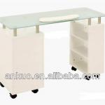 beautiful nail table AE76