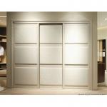 Bedroom Furniture Modern Wardrobe with 3 Sliding Doors Design from OPPEIN YG21137