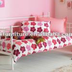 Elegant metal day bed in powder coating finish TC015