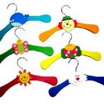 New Wooden Child Cloth Coat Hangers with Animal Cartoon SF50072