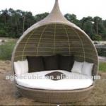 Outdoor Rattan Patio Luxury Daybed 10197