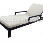 RATTAN WICKER GARDEN SUN LOUNGER - DARK BROWN WITH CREAM CUSHIONS DLR059