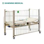 Single crank steel pediatric bed silent castor with brake Single crank steel pediatric bed BC7002A